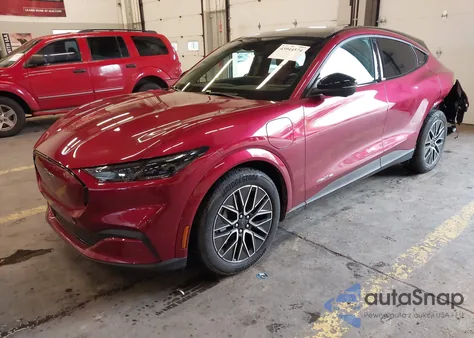 2025 Ford Mustang Mach-E Premium z USA, uszkodzony, nr VIN 3FMTK3SUXSMA28229